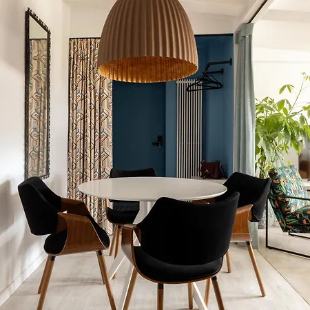 Premium Plac Zbawiciela, Air Conditioning Varsó